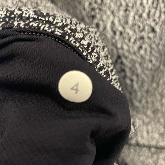 Lululemon athletica Rush Hour 1/2 Zip Running Jacket Size 4 - Picture 4 of 10